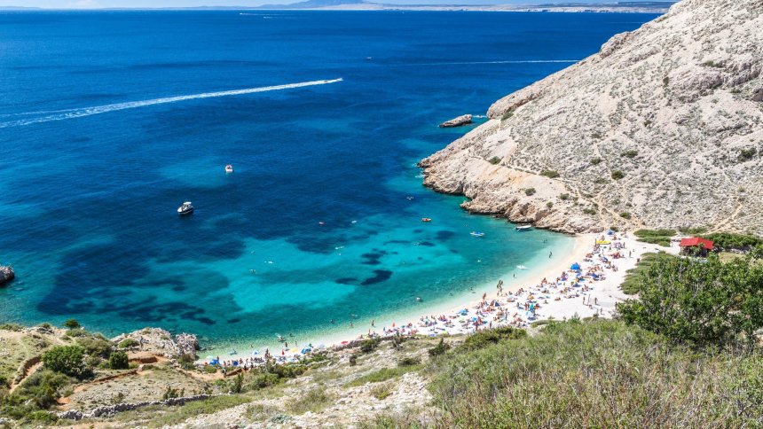 Plaža Oprna, Stara Baška