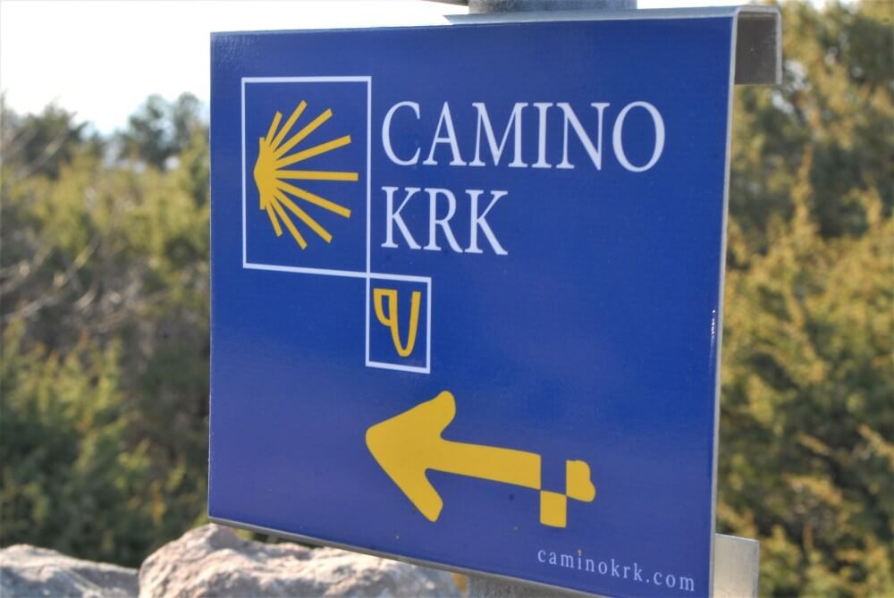 Camino Krk cartello (Fonte: Ente per il turismo della Città di Krk)