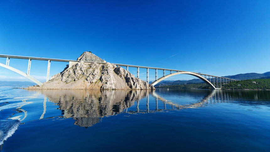 Krčki most i otočić Sveti Marko (izvor: Turistička zajednica općine Malinska Dubašnica)